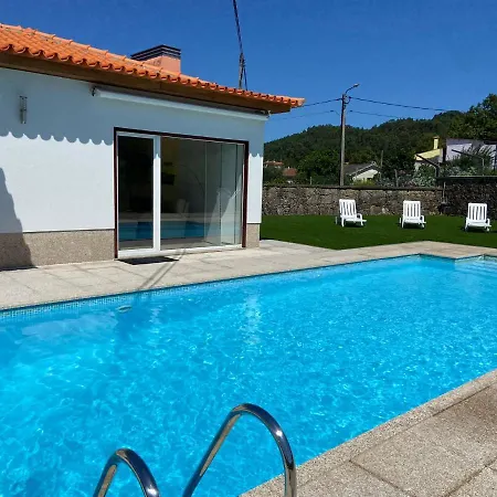 Casa Portelas Holiday home *